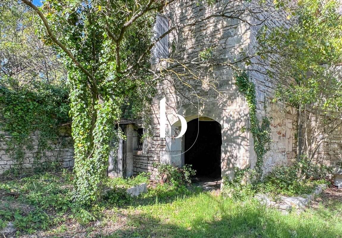 Maison à BARJAC