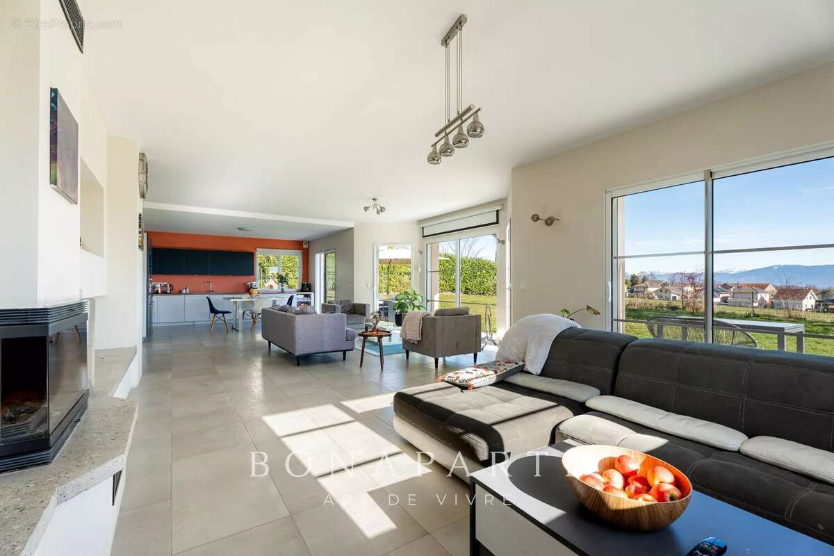 Cessy - maison p6 de 240 m² - appartement independant + vue panoramique alpes et mont-blanc - photo 4
