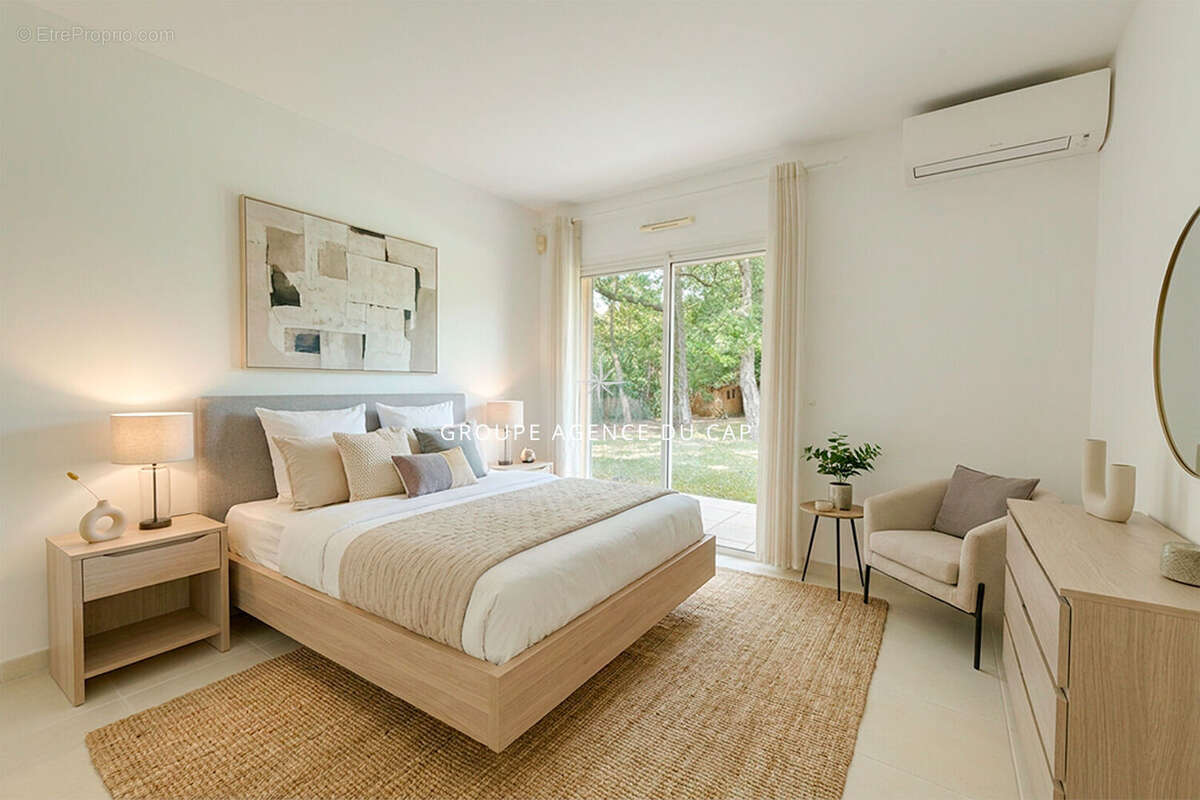 Superbe villa de plain-pied avec 5 chambres, piscine et double garage, proche golf et commerces - photo 12