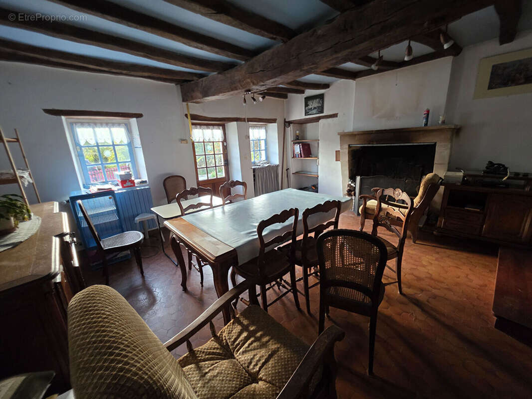 Maison à TOURNON-SAINT-PIERRE