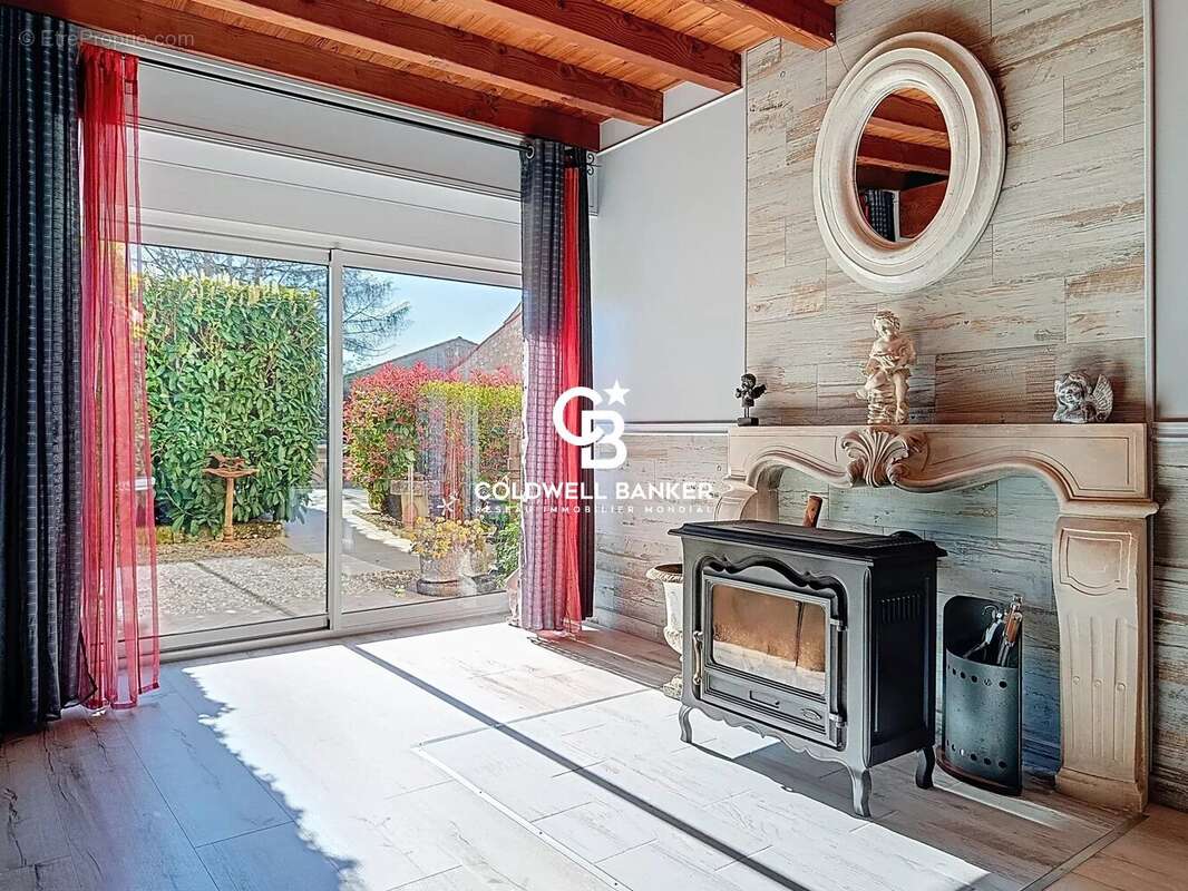 Maison à BUSSAC-SUR-CHARENTE