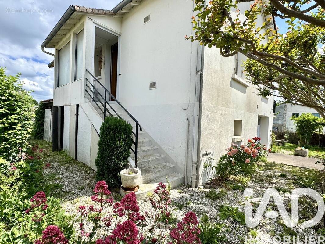 Photo 1 - Maison à COULON
