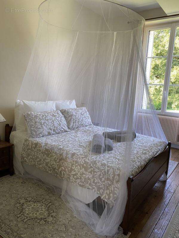 Maison à SAINT-MEDARD-D&#039;EXCIDEUIL