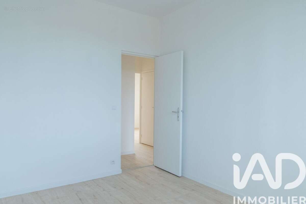 Photo 9 - Appartement à SAINT-GERMAIN-LES-ARPAJON