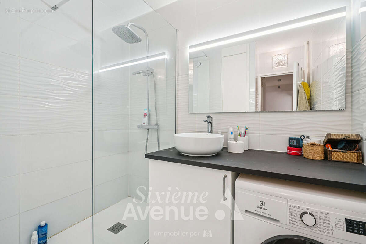 Appartement à PARIS-19E