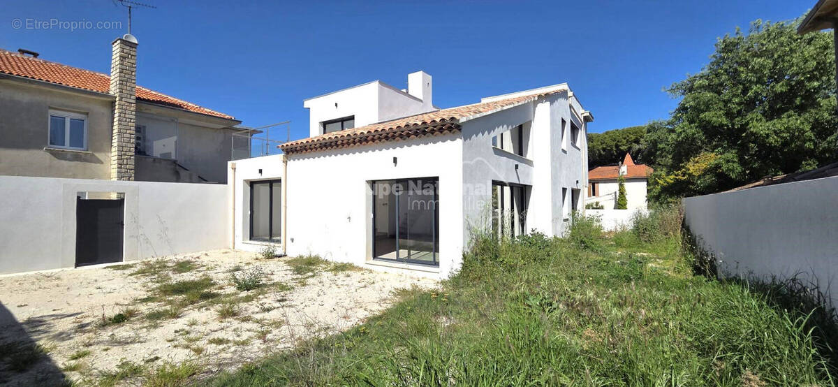 Appartement à CARRY-LE-ROUET