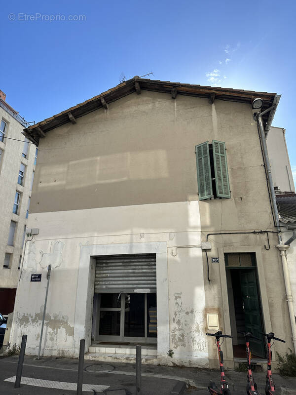Appartement à MARSEILLE-4E