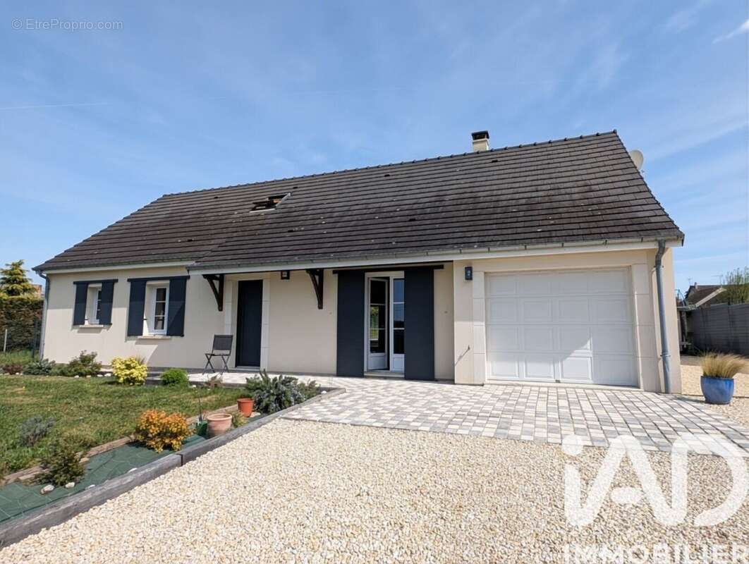 Photo 2 - Maison à CHATEAUMEILLANT