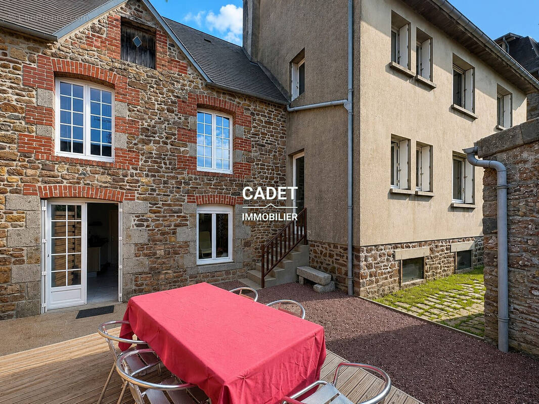 Maison à LA HAYE-PESNEL