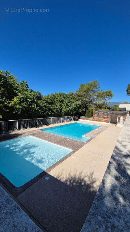 Appartement à VALBONNE