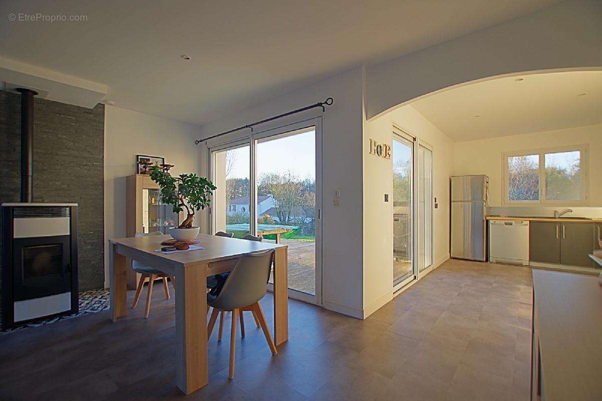 Maison 130 m² à Sainte-Foy  - photo 4