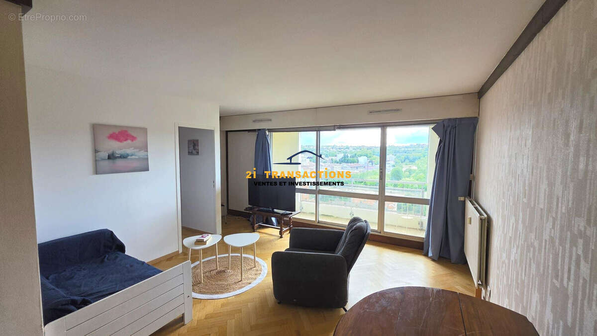 Appartement à SAINT-ETIENNE