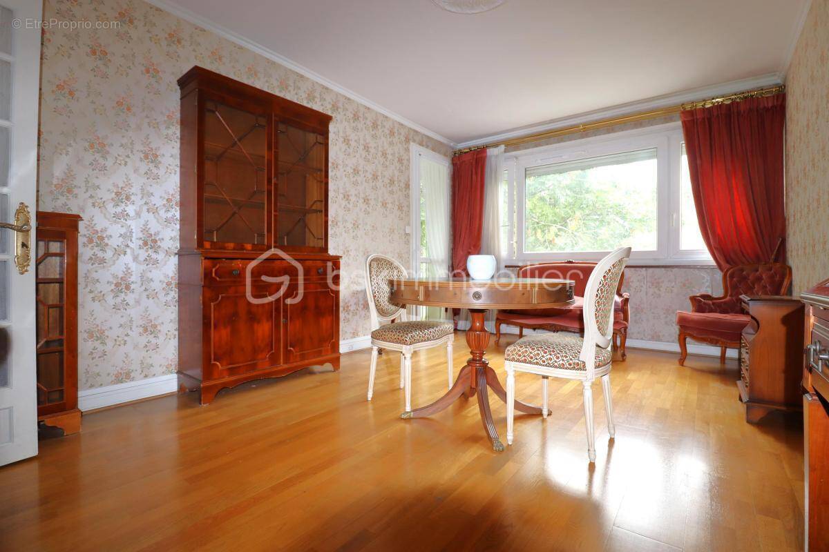 Appartement à RIS-ORANGIS