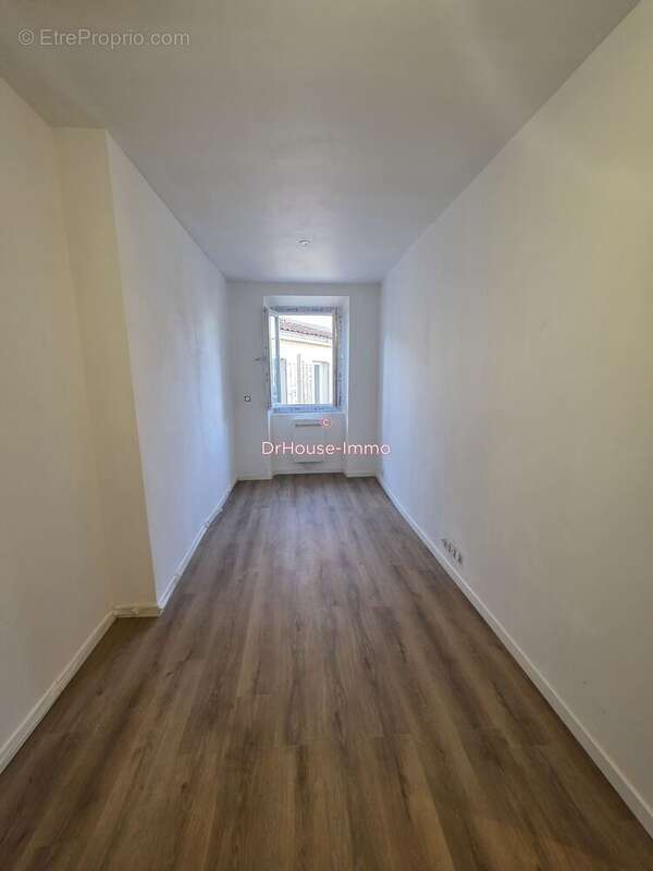 Appartement à MARSEILLE-2E
