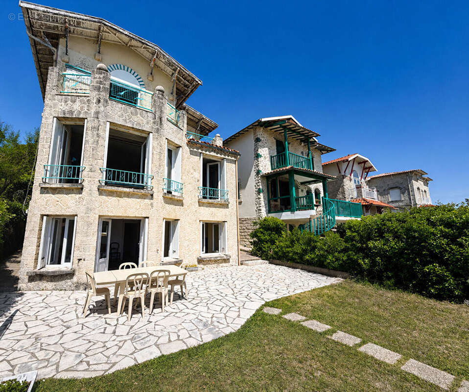 Maison à SAINT-PALAIS-SUR-MER