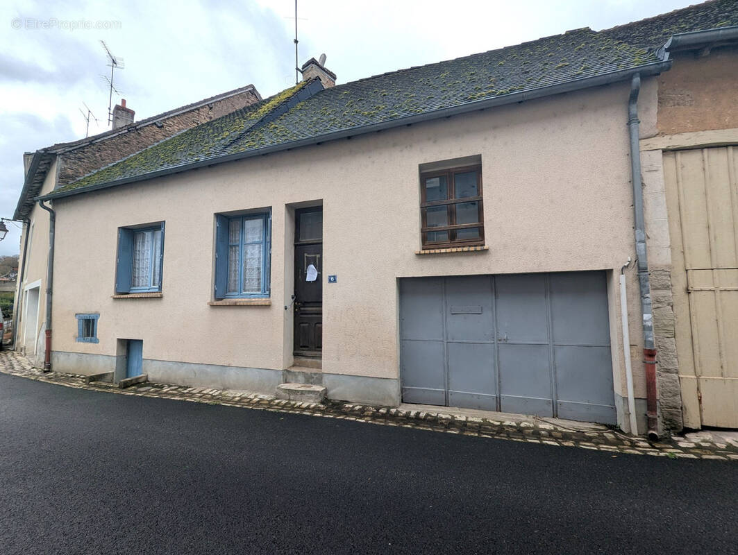 Maison à LA CHATRE