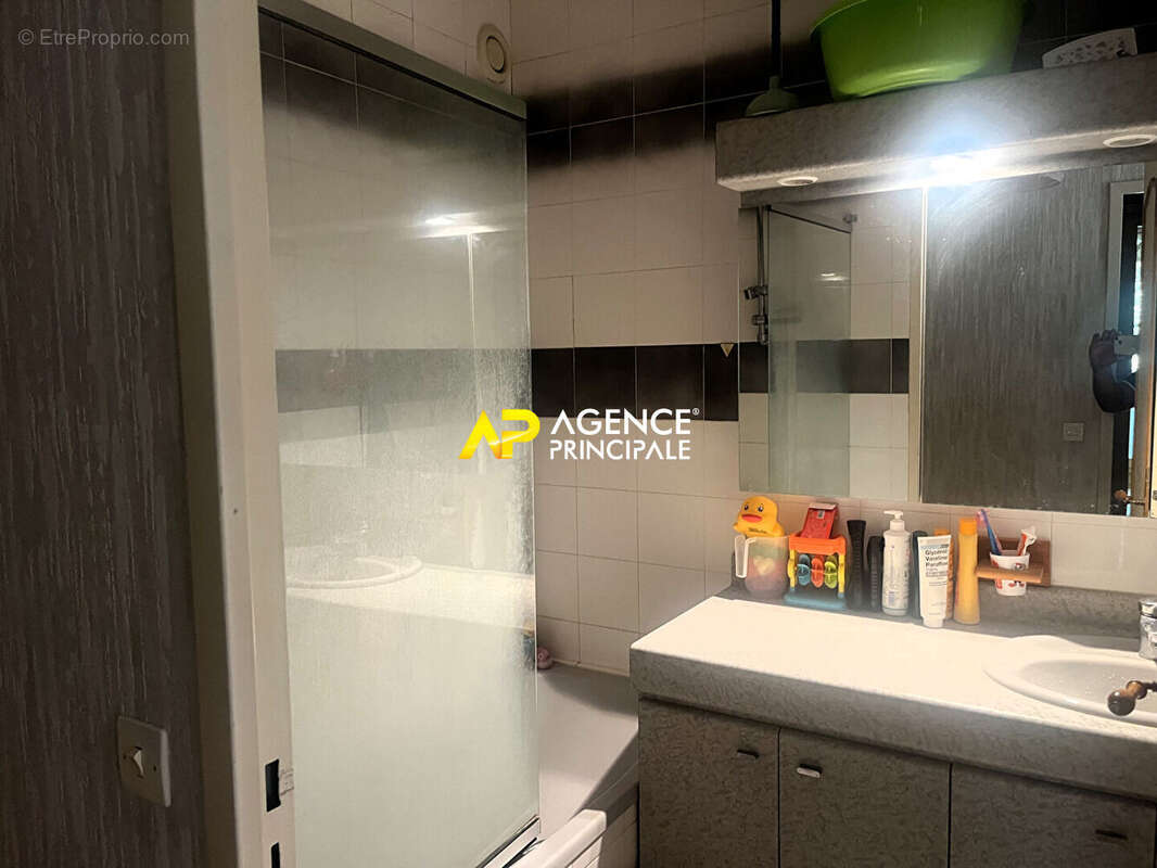 Appartement à SARTROUVILLE