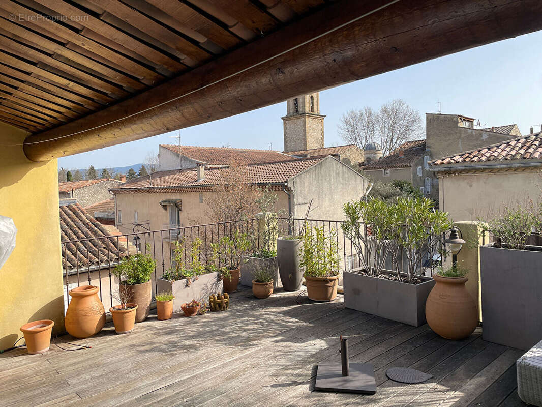 Maison à LA ROQUE-D'ANTHERON