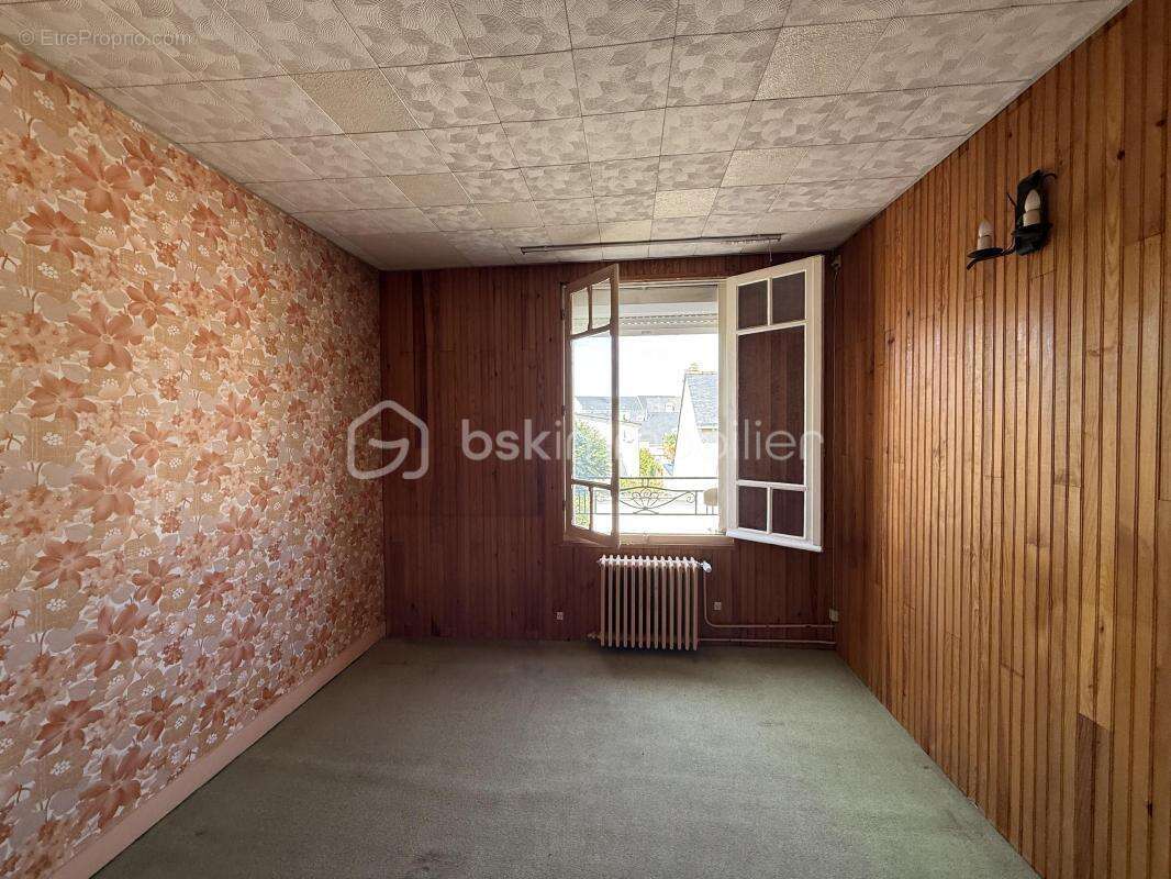 Maison de ville, double garage et fort potentiel – Quartier Miroir - Proche gare sud - photo 10