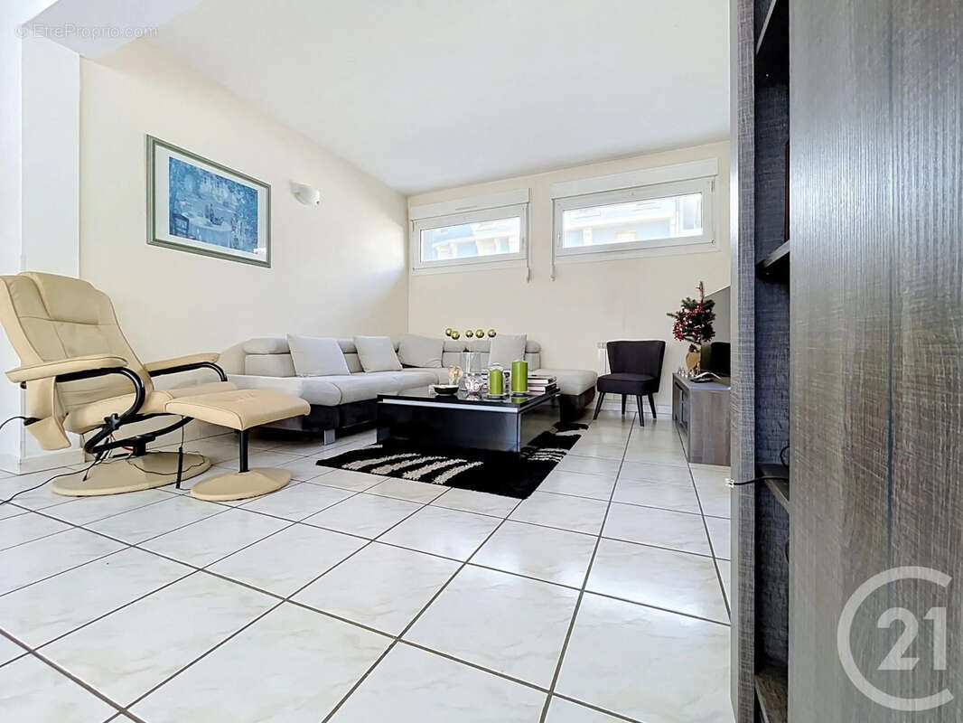 Appartement 74 m² à Epinal  - photo 6