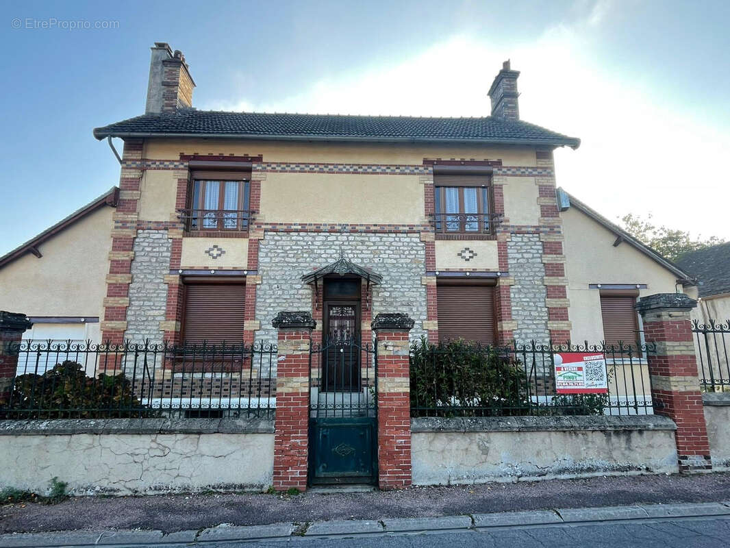 Maison à CHEVANNES