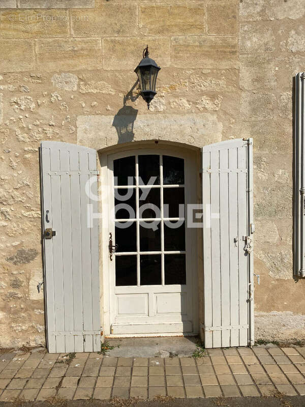 Maison à vendre - axe BORDEAUX - LIBOURNE - Référence 5824 - photo 2