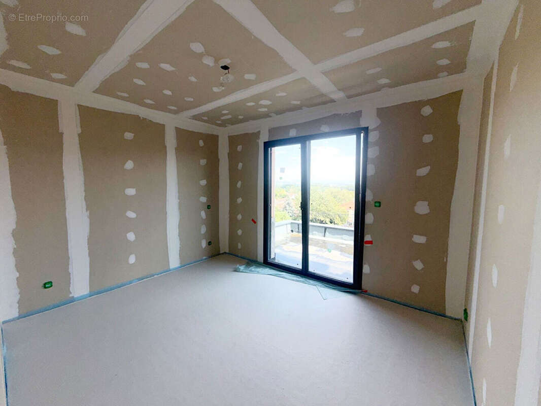 Villa 5 pièces de 111 m2 avec piscine intérieure - photo 14