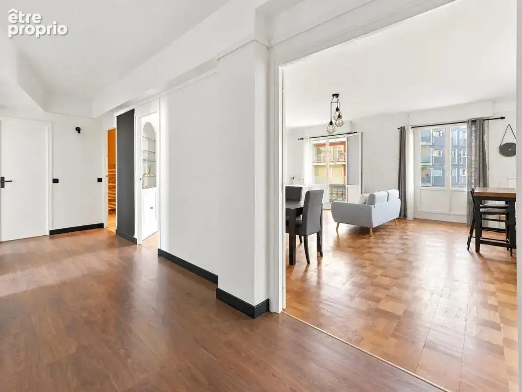 Courbevoie – Bécon-les-Bruyères – 4 pièces de 105 m² avec balcon filant, box et cave - photo 5