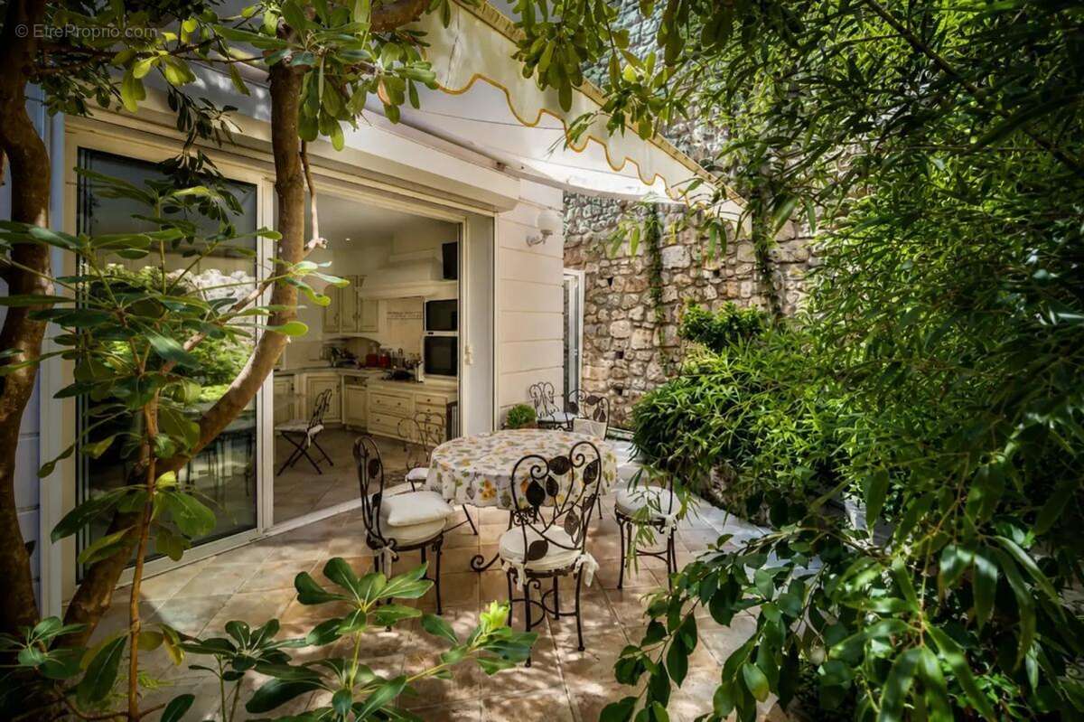 Maison de 7 pièces de 170 m² à Roquebrune-Cap-Martin - photo 9