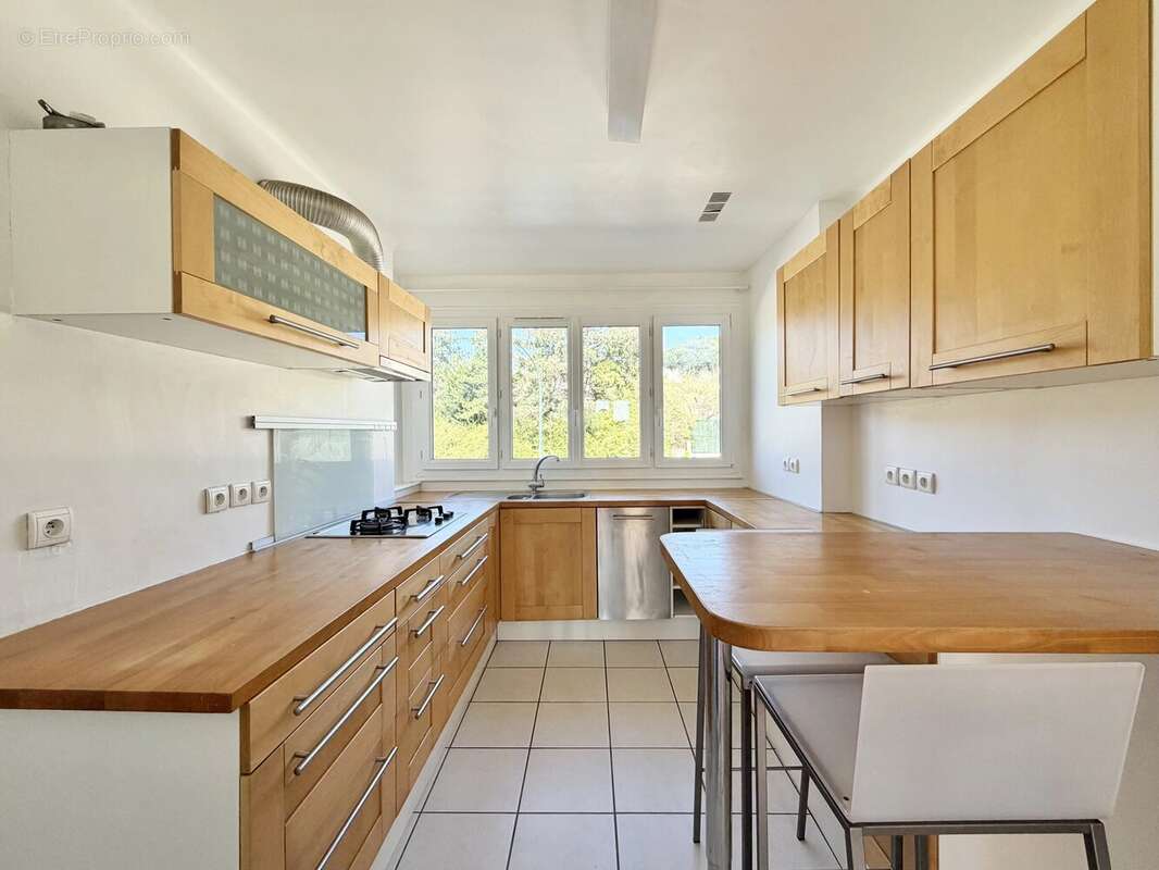 Appartement à VERRIERES-LE-BUISSON