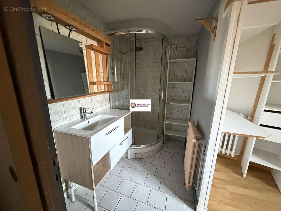 Appartement à LE MELE-SUR-SARTHE