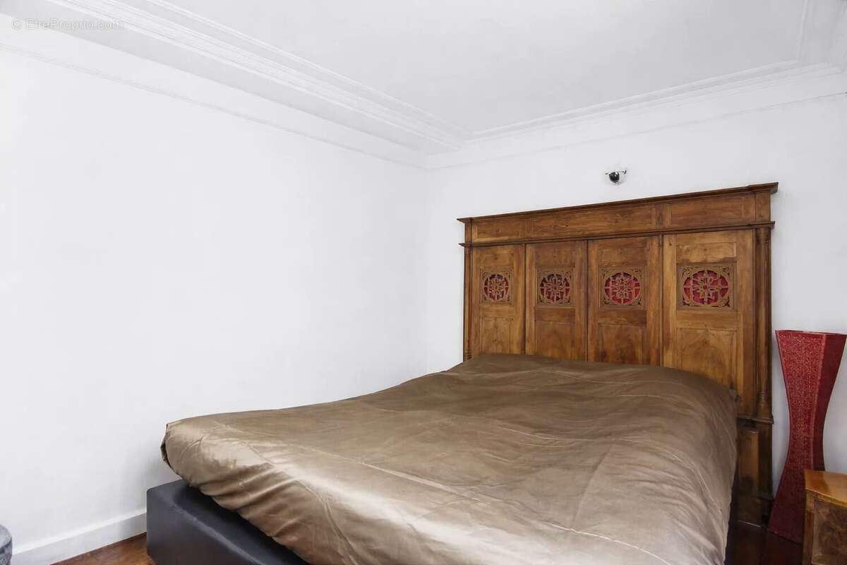 Appartement à PARIS-2E