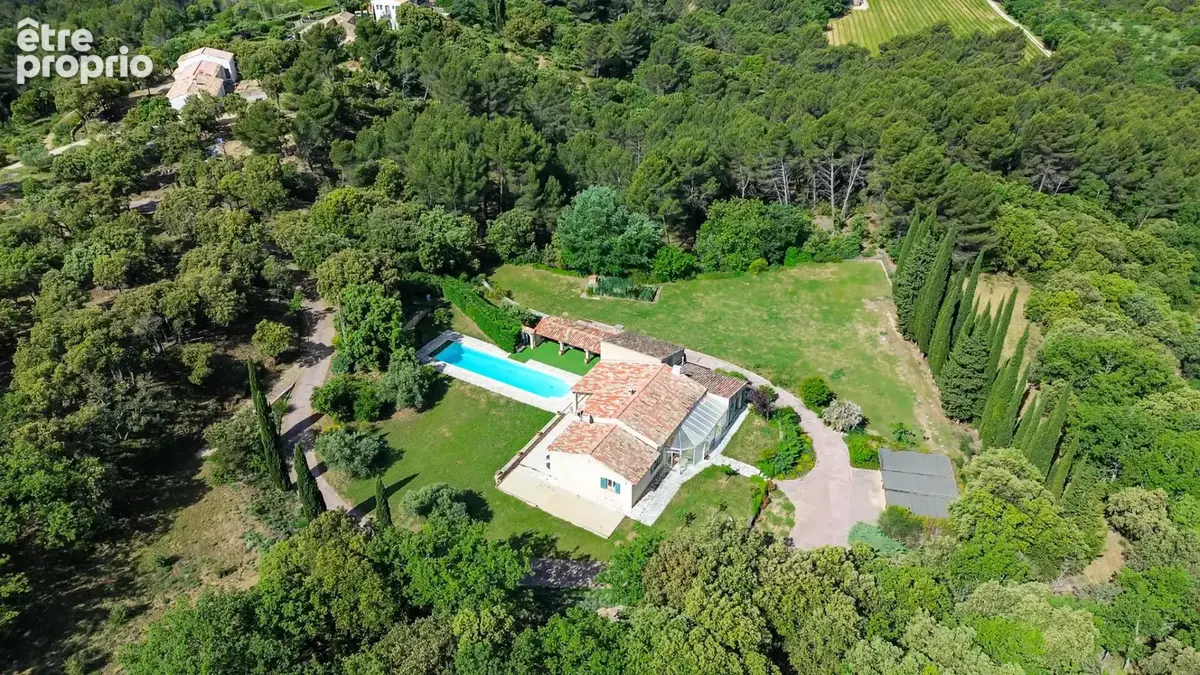 Vaugines - Propriété de 190 m² au coeur du Luberon, sur 2,2 ha sans vis-à-vis - photo 1