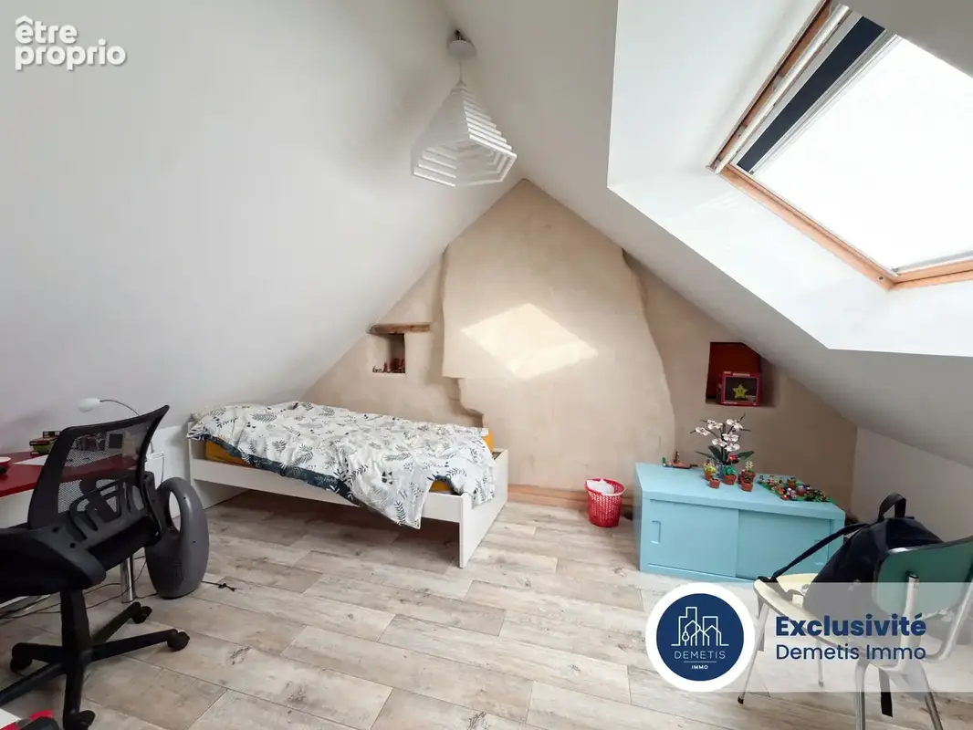 Maison de caractère avec jardin et dépendances - photo 13