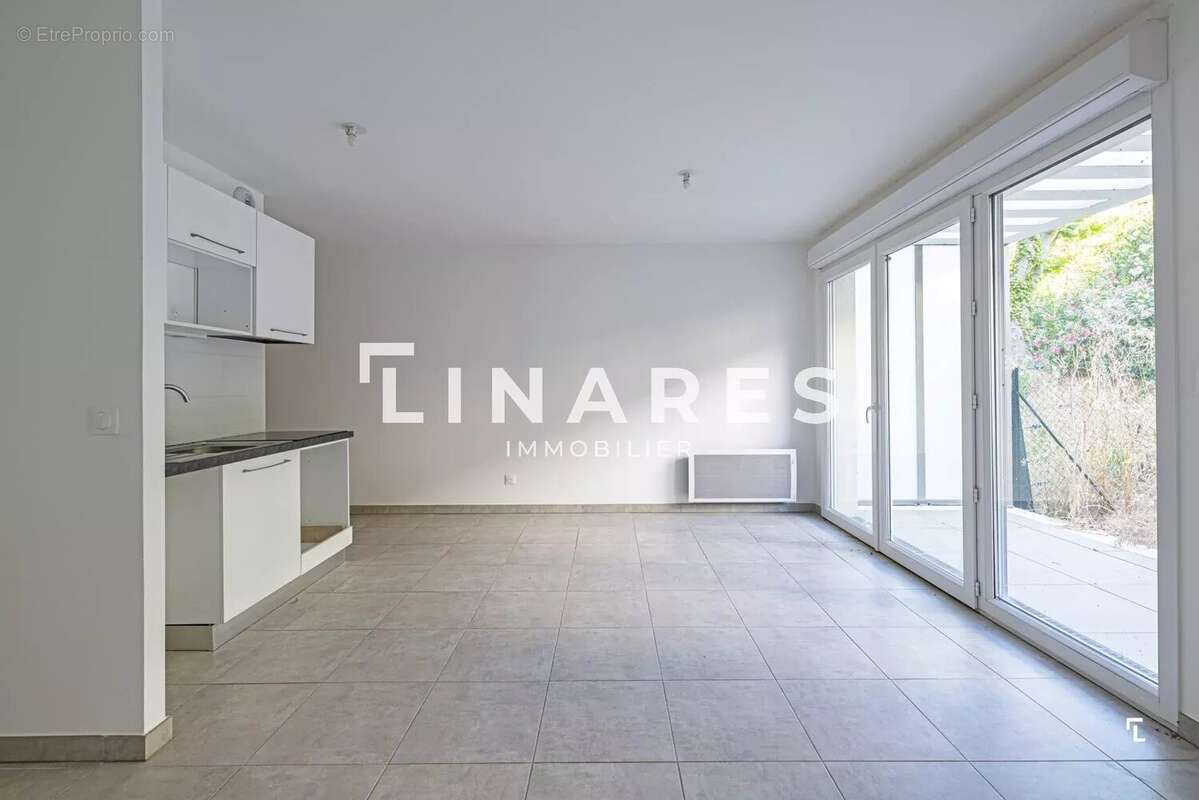Appartement à MARSEILLE-9E