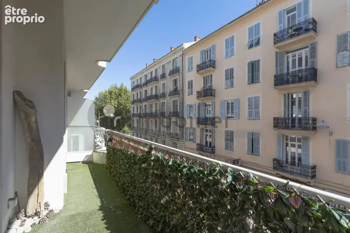 Appartement 2 pièces 63 m² à vendre à Nice (06000) - photo 2