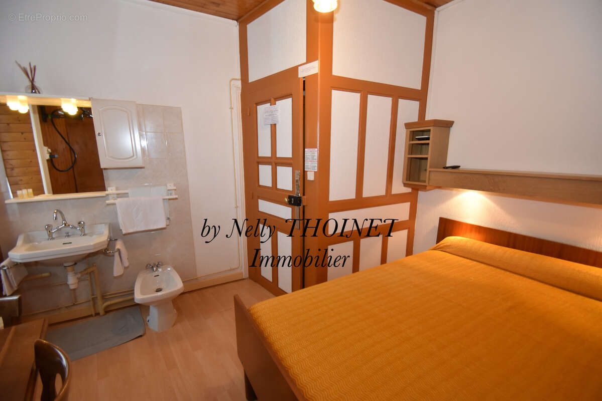 Commerce à PICHERANDE