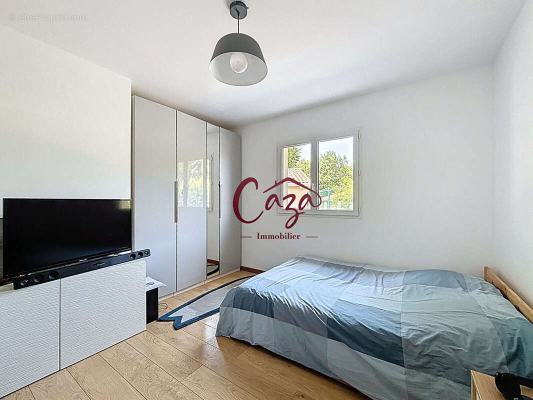 Maison à FARGUES-SAINT-HILAIRE