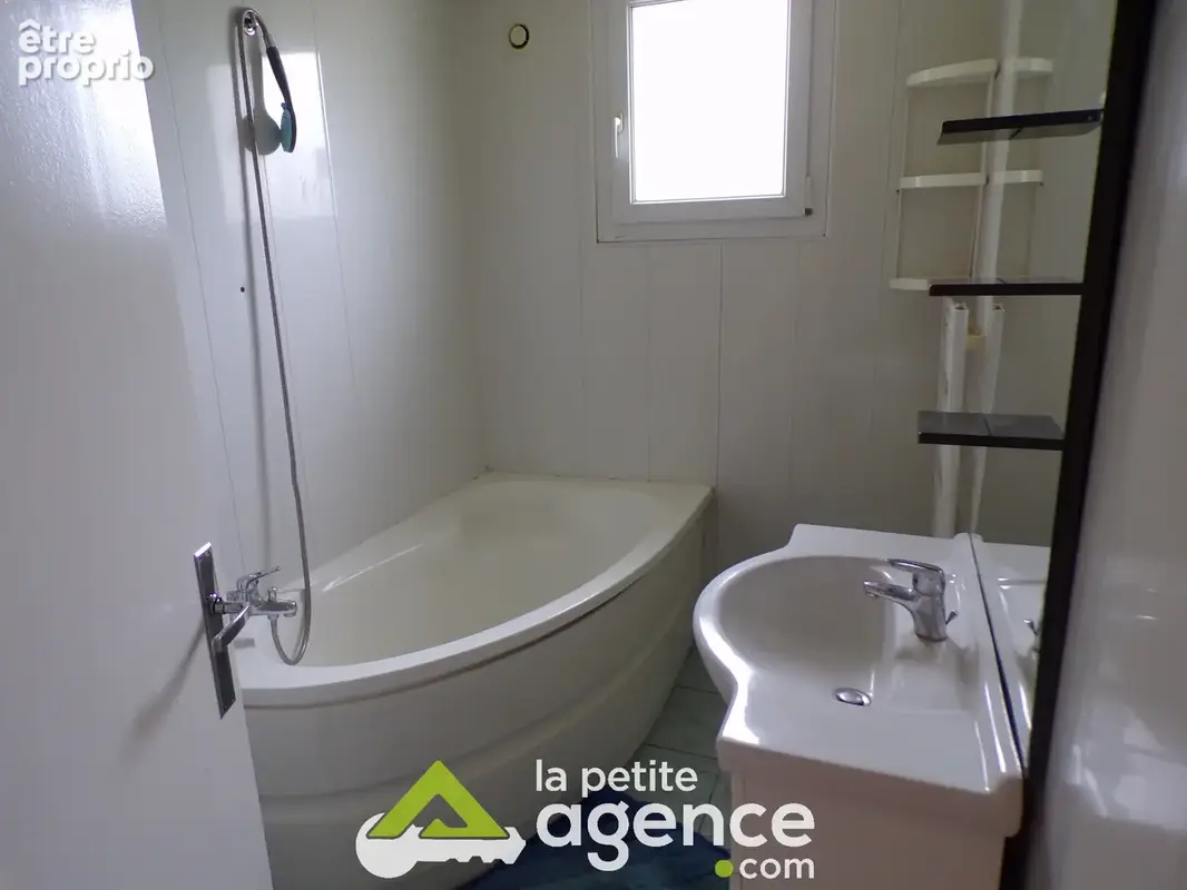 Maison 3 pièces 85 m² à vendre à La Guerche-Sur-L'aubois (18150) - photo 5