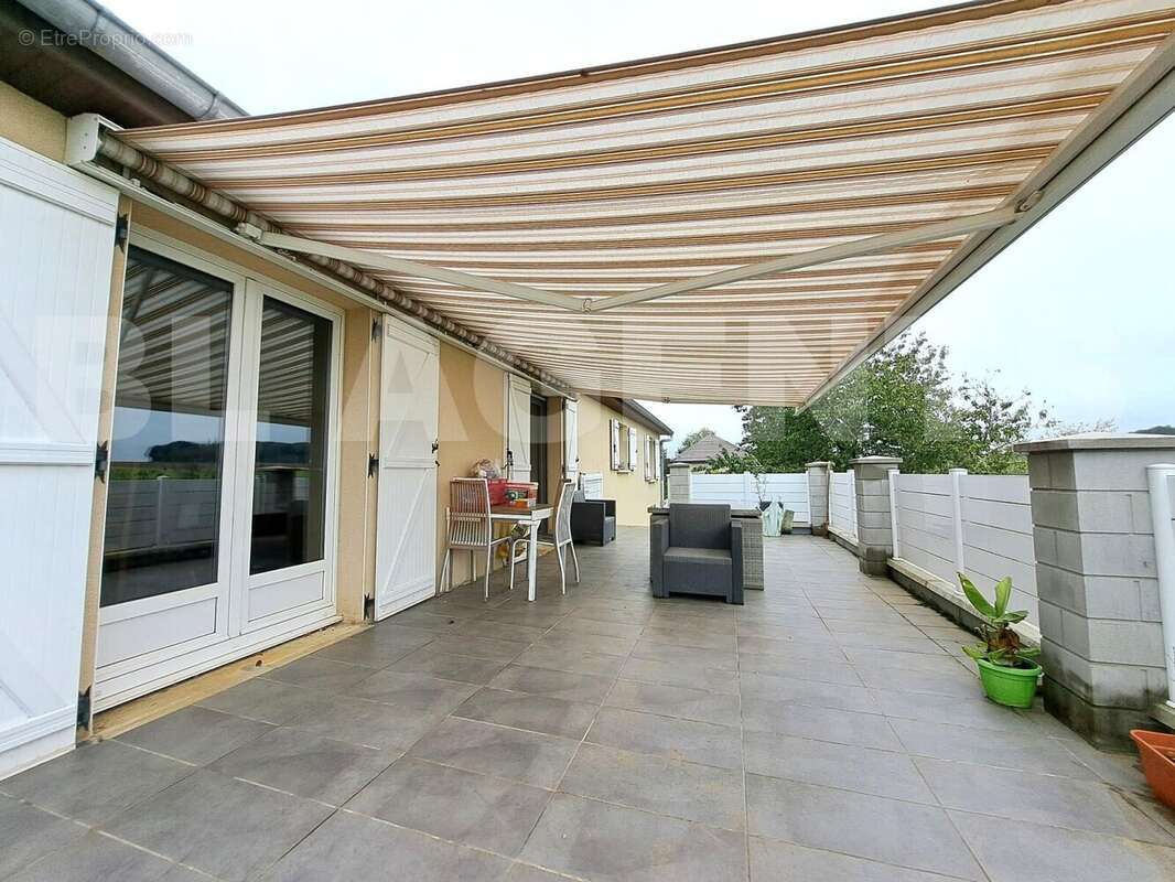 WhatsApp Image 2025-09-26 at 09 - Maison à FRESNOIS-LA-MONTAGNE