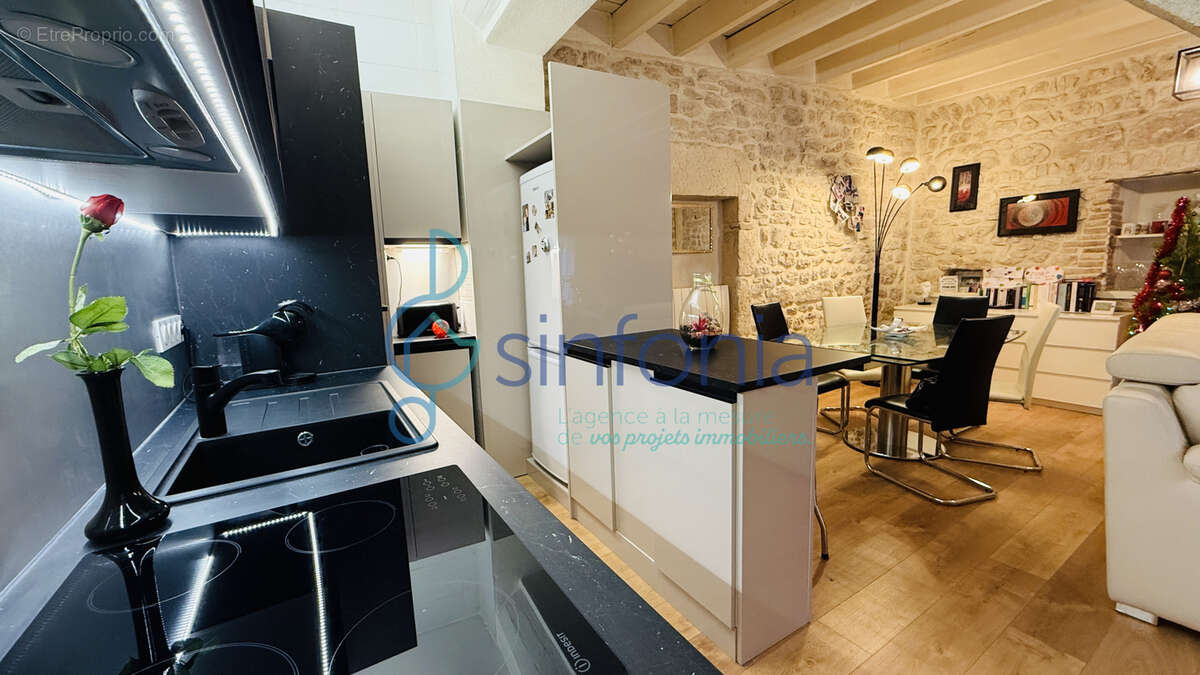 Maison à LA CALMETTE