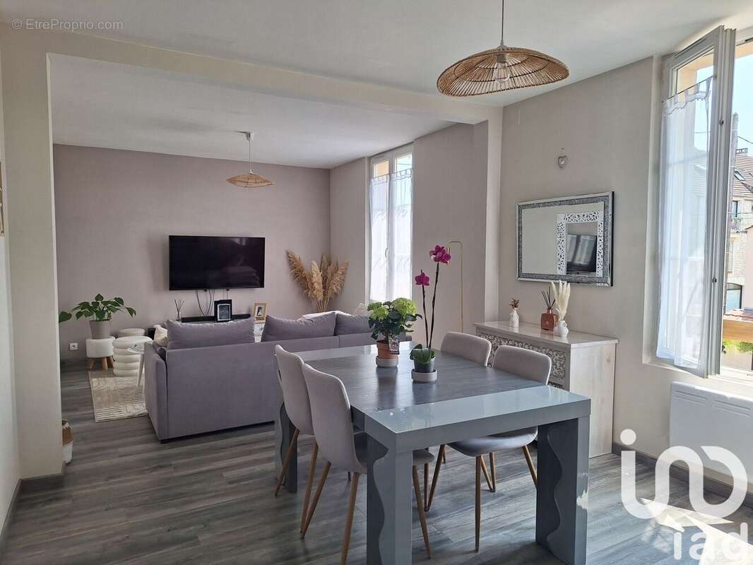 Photo 3 - Appartement à MORIGNY-CHAMPIGNY