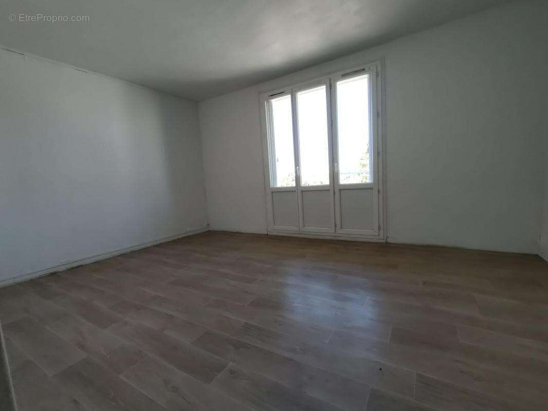 Appartement T3 62m² - Crépy-en-Valois - 3650.2.1.56 - photo 2