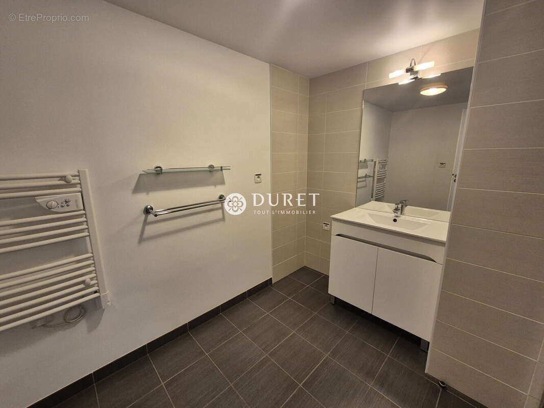 Appartement 61 m² à La Roche-Sur-Yon  - photo 7