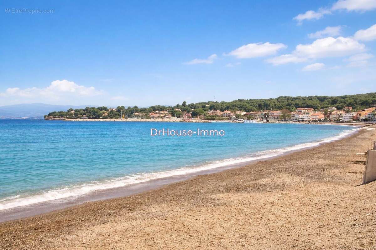 Appartement à SAINT-CYR-SUR-MER