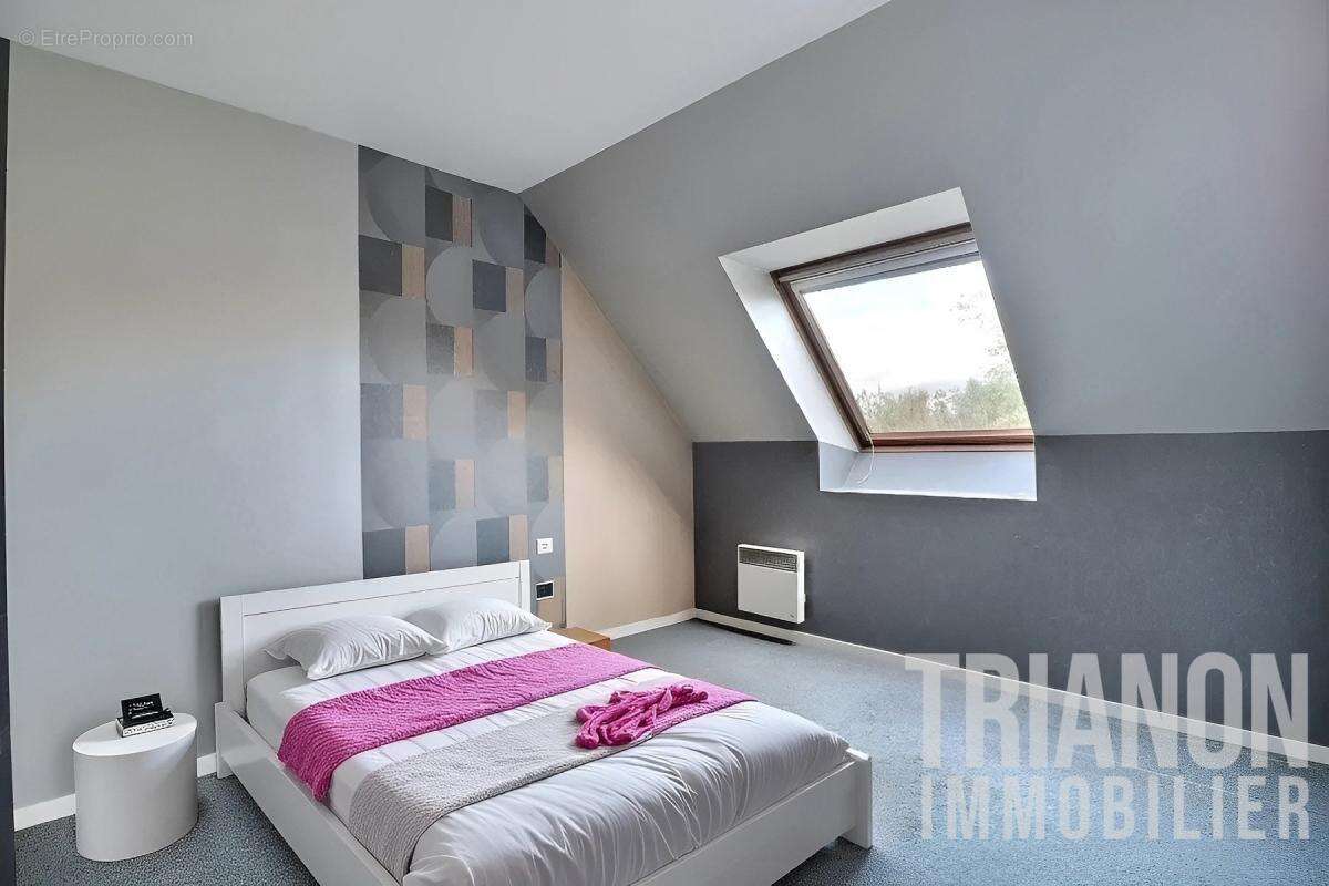 Maison à MORAINVILLIERS