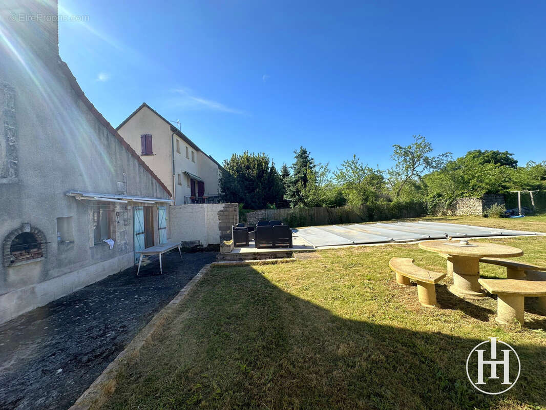 Maison à MORLAC