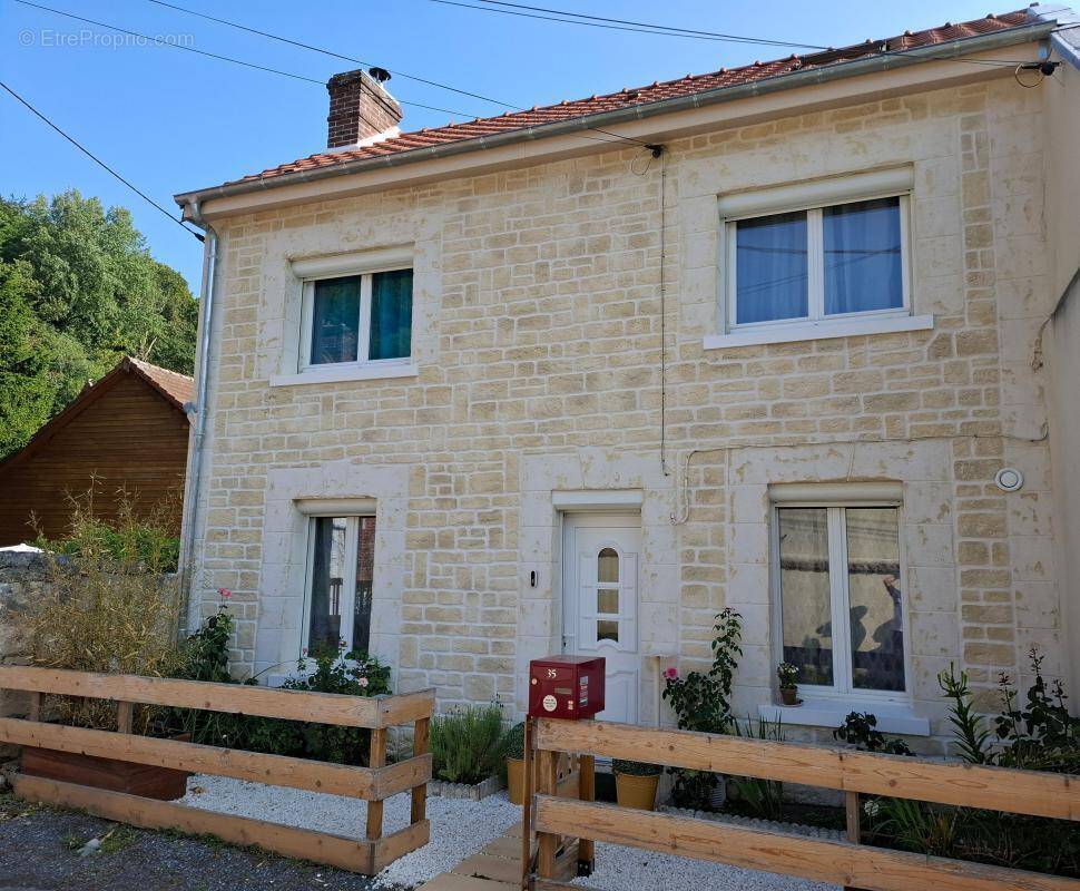 Maison à TRACY-LE-MONT