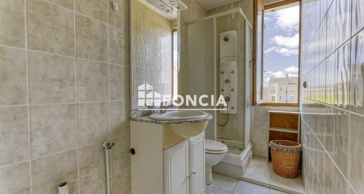 Appartement à VILLENEUVE-SAINT-GEORGES