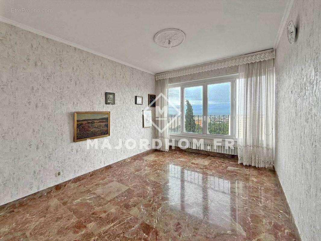 Appartement à MARSEILLE-9E